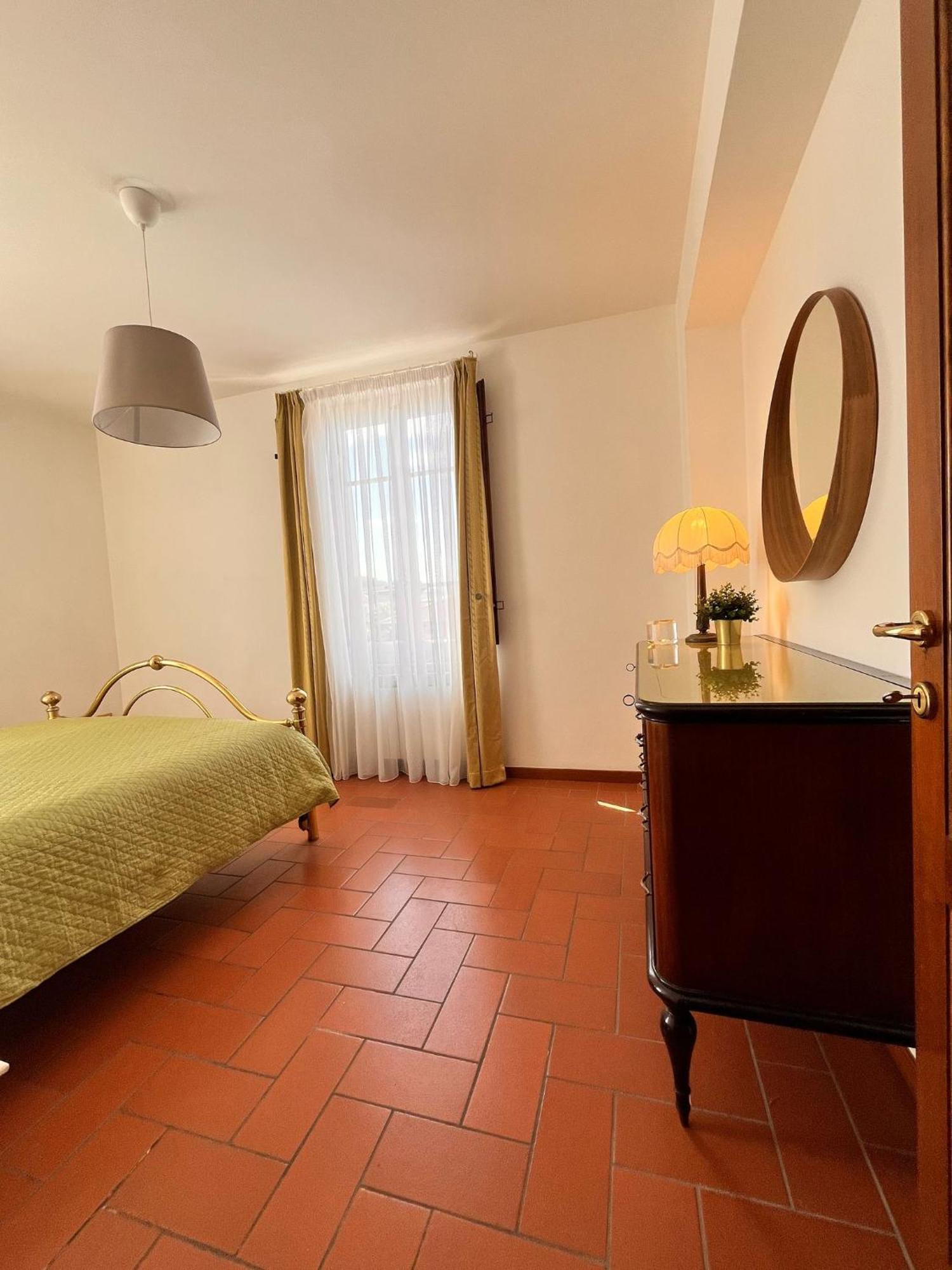 Charme Con Parcheggio Lucca