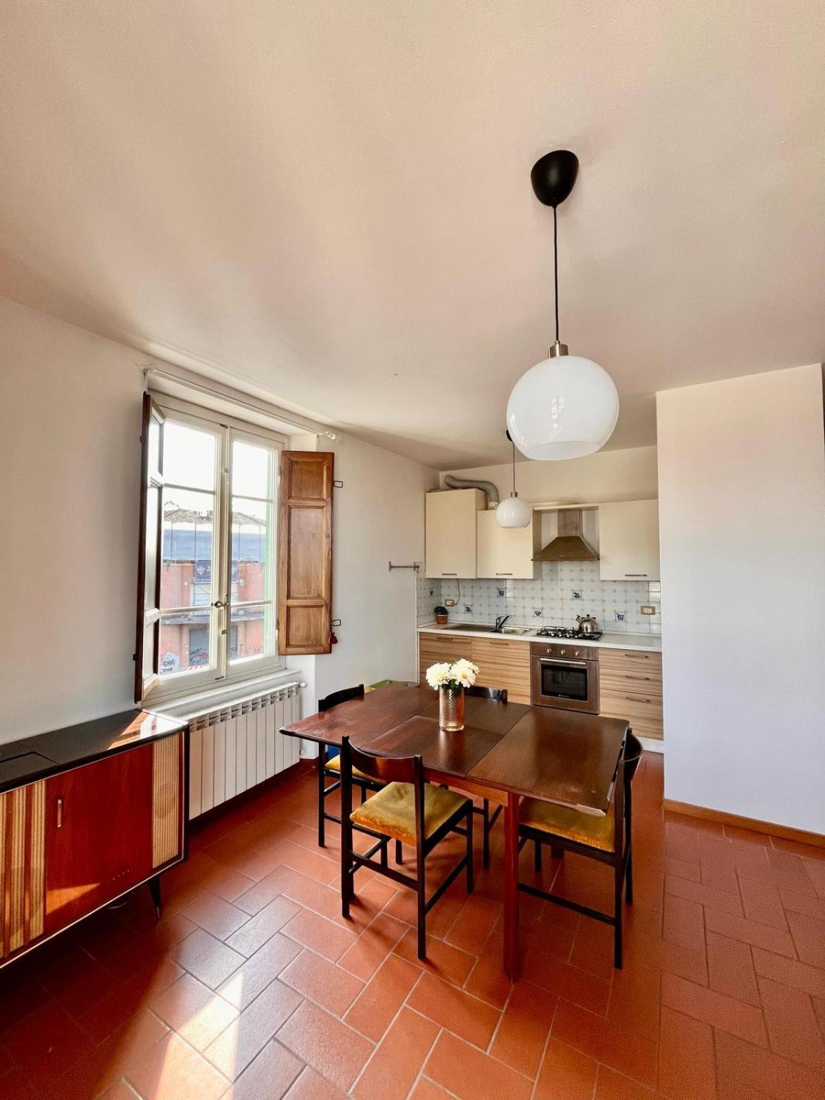 Charme Con Parcheggio Appartement Lucca